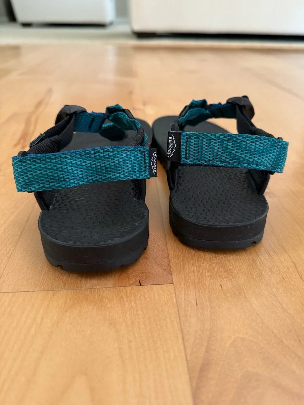 Bedrock Unisex Active Sandal M6 / W7 Cascade Green EUC